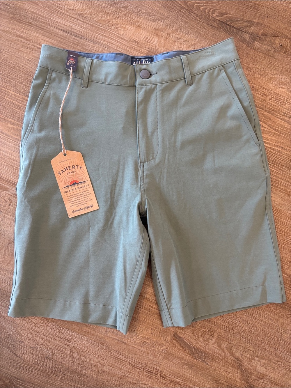 NWT - Faherty Olive Green Men's All Day Shorts